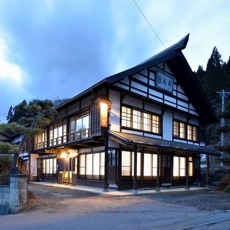נגנו 宿屋白金家 Yadoya-Shiroganeya 1日1組限定2名から8名様まで 全館貸切り 伝統的建造物の旅籠宿 Traditional Culture Experience מראה חיצוני תמונה